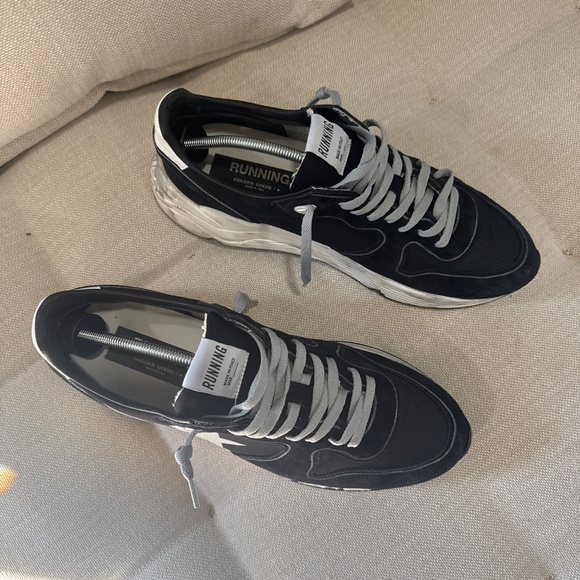 Golden Goose Running Sneakers black with grey laces. EU45 - Picture 3 of 5
